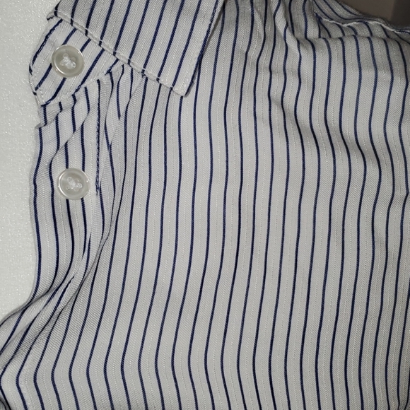 Button down striped shirt - Picture 2 of 3